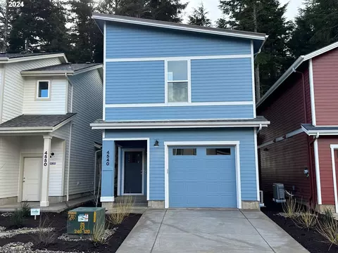 4540 SE Fleming St #75, South Beach, OR 97366