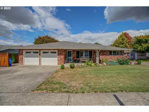 2725 NE 17th St, Gresham, OR 97030