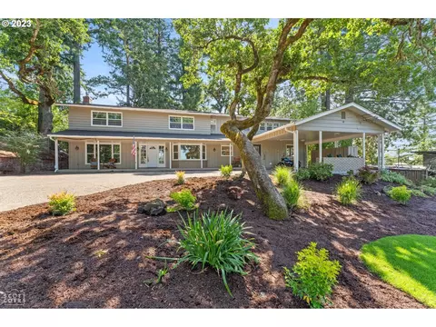 2843 Capital Dr, Eugene, OR 97403 photo 1