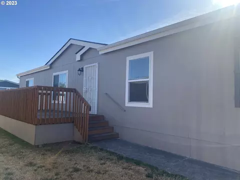 907 York St # 84, Aumsville, OR 97325
