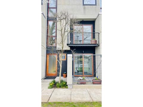 5834 NE Center Commons Way, Portland, OR 97213