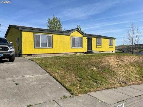 3007 SW Overlook Pl, Pendleton, OR 97801