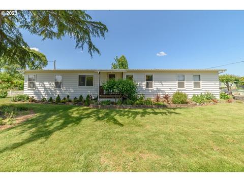 640 S 2nd St, Harrisburg, OR 97446