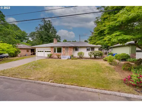 12018 NE Fargo Ct, Portland, OR 97220