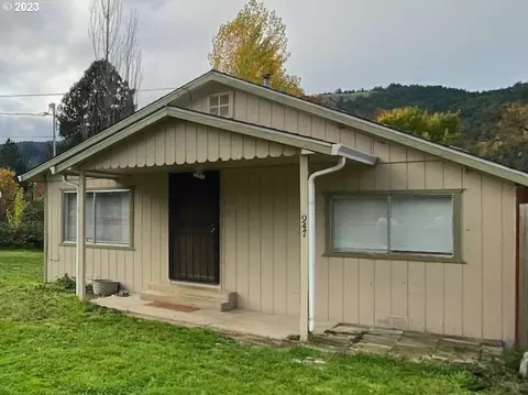 947 Laura St, Myrtle Creek, OR 97457