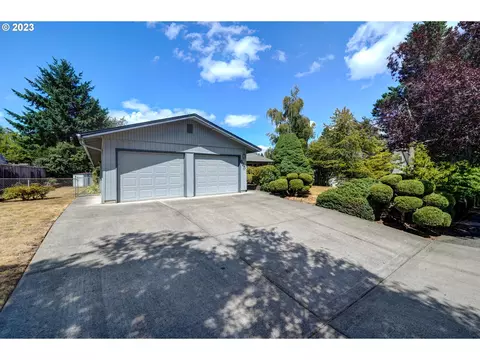 825 NW 21st Ave, Camas, WA 98607
