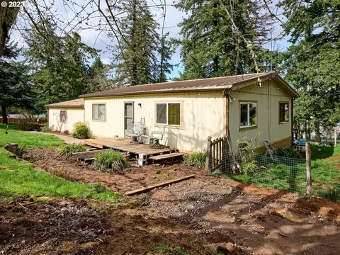 5292 Madrona Heights Dr, Silverton, OR 97381