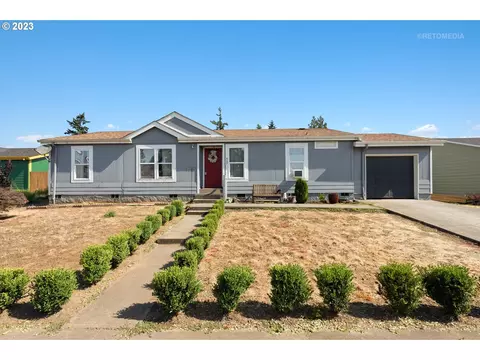 467 Comstock Ave, Woodburn, OR 97071