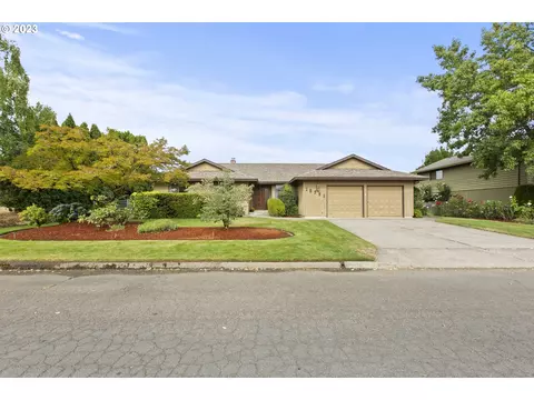 13751 SE 128th Ave, Clackamas, OR 97015