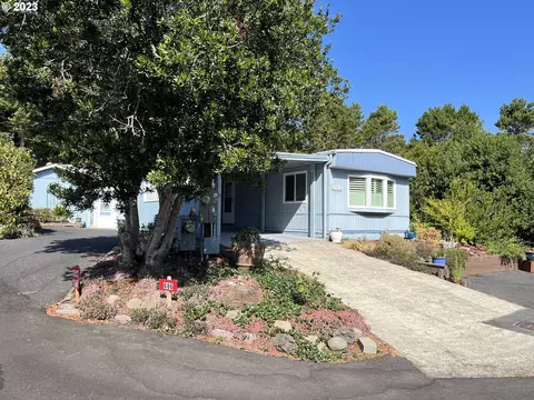 1601 Rhododendron Dr #686, Florence, OR 97439