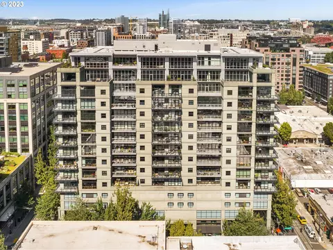 1025 NW Couch St #1113, Portland, OR 97209