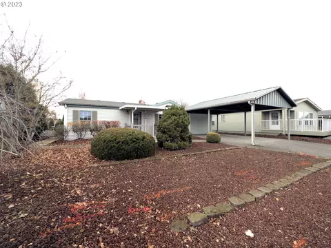 16500 SE 1st St #136, Vancouver, WA 98684