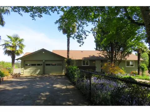 631 Kingwood Dr, Salem, OR 97304