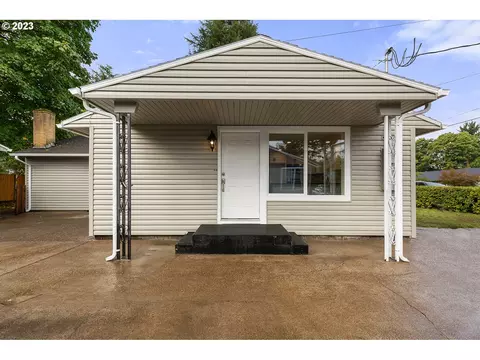 3709 E 13th St, Vancouver, WA 98661