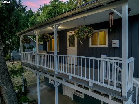 1508 Jefferson St, Oregon City, OR 97045