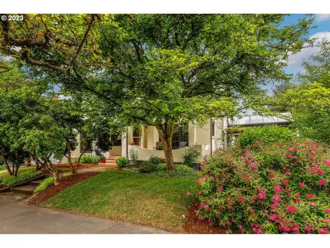 2303 SE 58th Ave, Portland, OR 97215