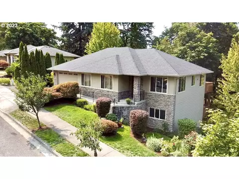 8209 SE 138th Dr, Portland, OR 97236