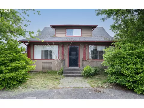 426 S Main Ave, Warrenton, OR 97146