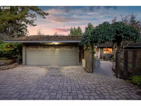 12 Independence Ave, Lake Oswego, OR 97035