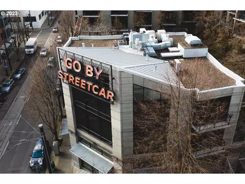 1030 NW 12th Ave #212, Portland, OR 97209