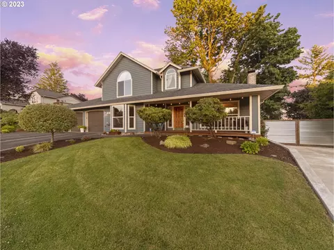 3021 SE Briarwood Dr, Vancouver, WA 98683