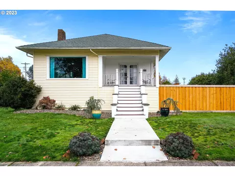 386 B St, Independence, OR 97351