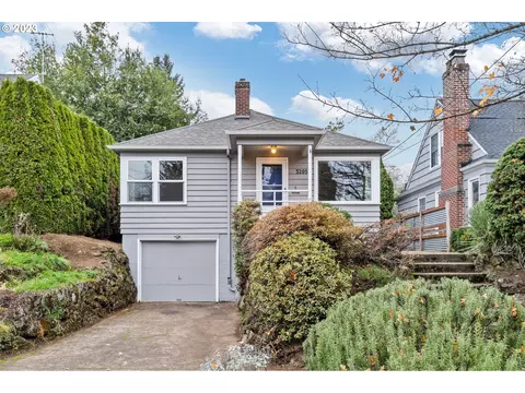 3205 SE Franklin St, Portland, OR 97202