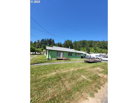 331 Fir St, Powers, OR 97466 photo 1