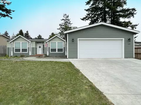109 Alderwood Ln, Brookings, OR 97415