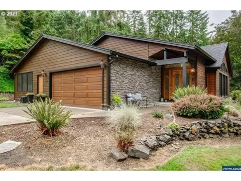 37150 Dogwood Dr, Lebanon, OR 97355