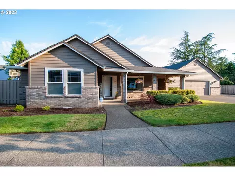 14790 SE Brackenbush Rd, Clackamas, OR 97015