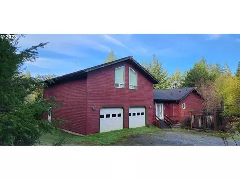 87711 Holly Ln, Bandon, OR 97411