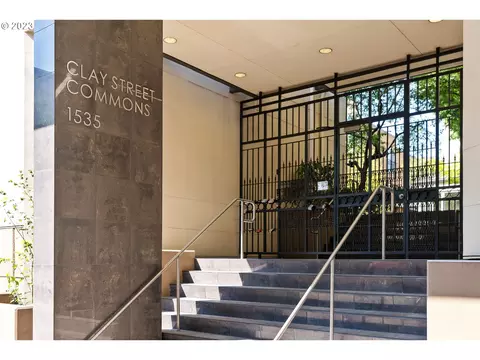 1535 SW Clay St #132, Portland, OR 97201