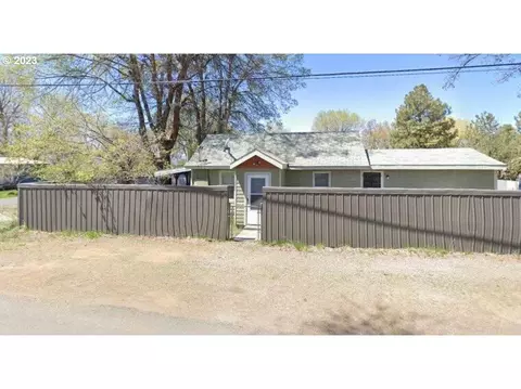 990 S J St, Lakeview, OR 97630