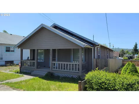 63762 Flanagan Rd, Coos Bay, OR 97420