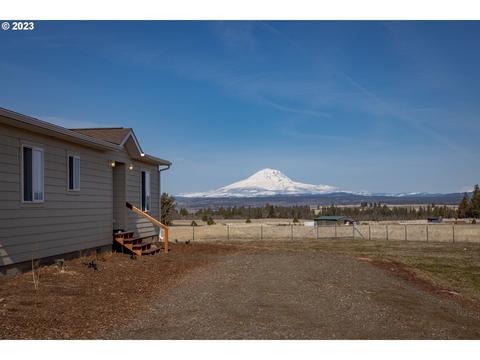 83 Mustang Dr, Centerville, WA 98613