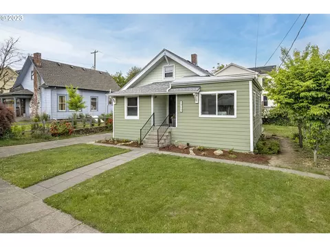 1717 SE Bidwell St, Portland, OR 97202