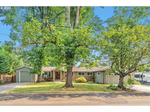 14240 SE Upper Aldercrest Dr, Milwaukie, OR 97267