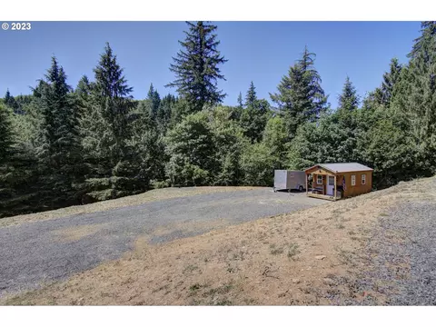 8211 Rose Valley Rd, Kelso, WA 98626