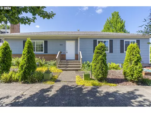 940 NW Harrison Blvd, Corvallis, OR 97330