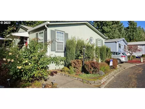 11695 SW Royal Villa Dr #232, Portland, OR 97224