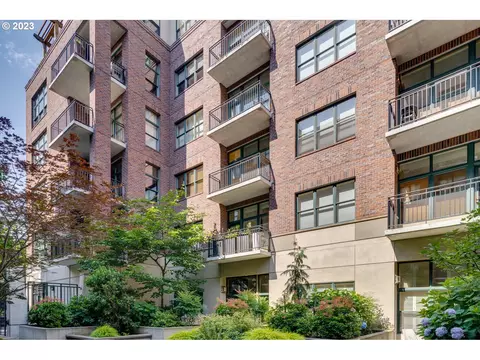 820 NW 12th Ave #320, Portland, OR 97209