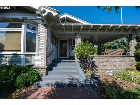 5933 NE Flanders St, Portland, OR 97213