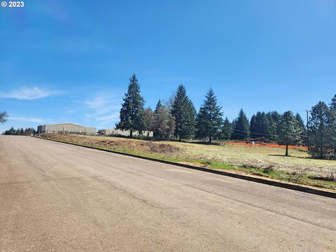 Todd Way, Veneta, OR 97487