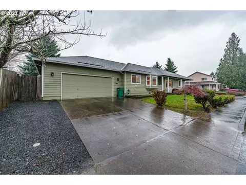 51835 SW 4th St, Scappoose, OR 97056