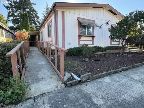 1602 NE Riverside Dr #44, Mcminnville, OR 97128