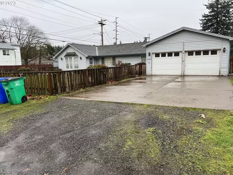 12746 NE Clackamas St, Portland, OR 97230