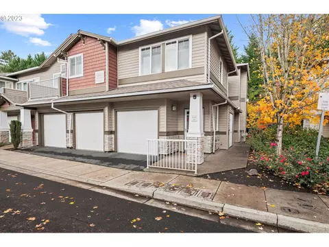 14745 SW Sandhill Loop # 204, Beaverton, OR 97007