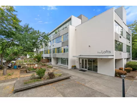 900 NE 81st Ave #103, Portland, OR 97213