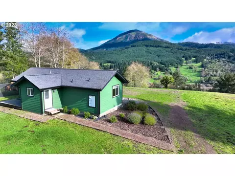 17561 Gardner Ridge Rd, Brookings, OR 97415
